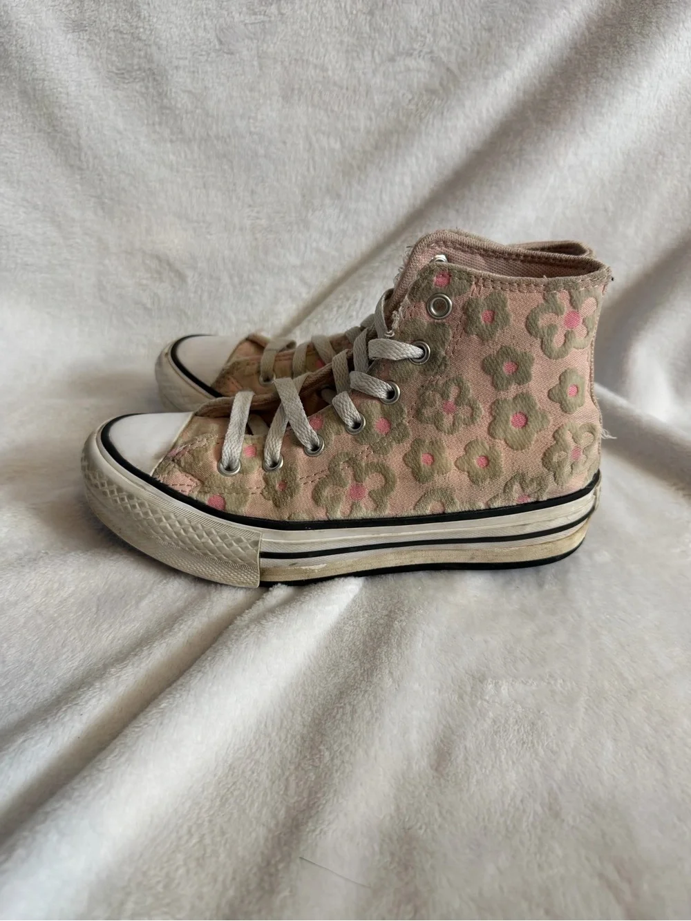 Girl's Converse All Star Sneakers Size 2 Y Chuck Taylor All Star Lift Platform